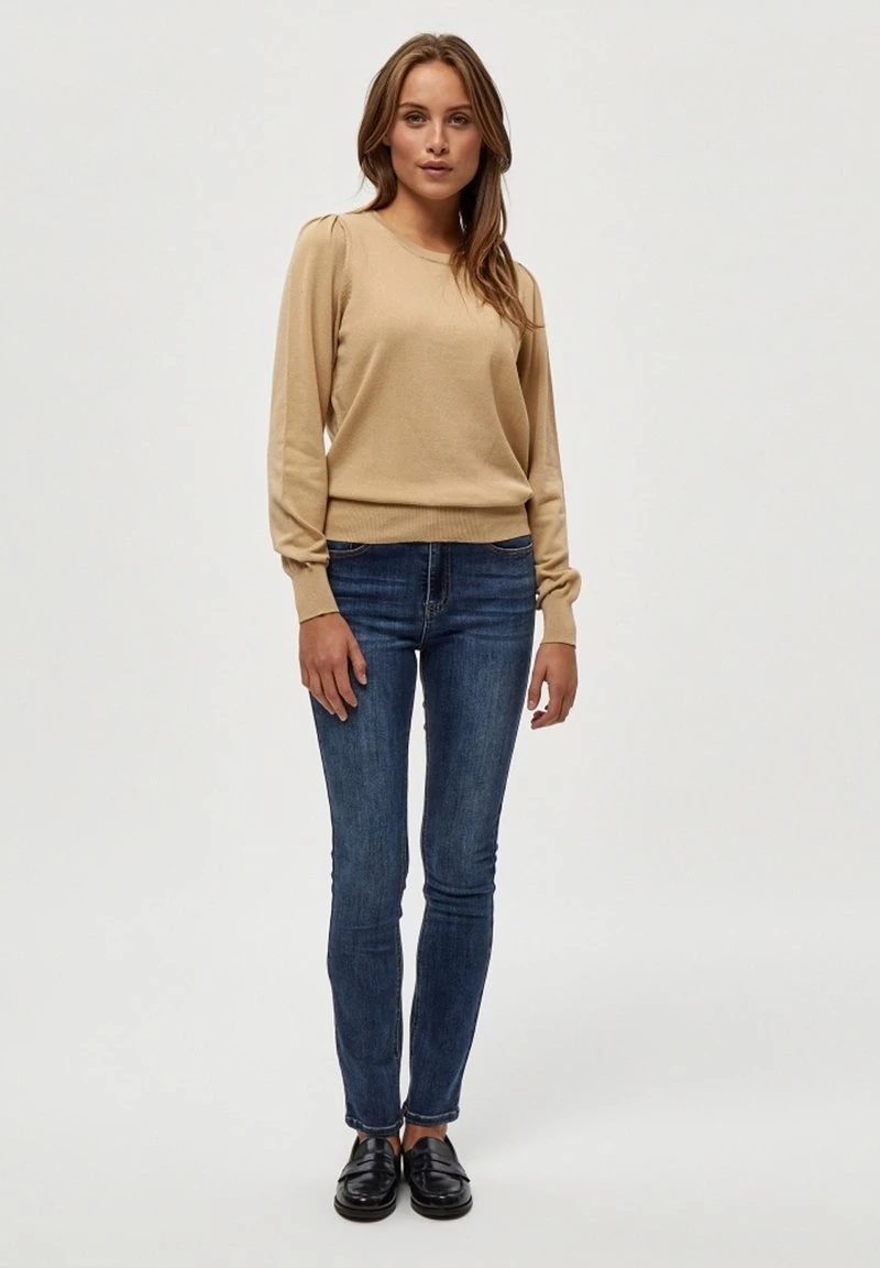 PEPPERCORN TANA PUFF LONGSLEEVE Pullover Warm Sand Melange Unisex 2 PEPPERCORN TANA PUFF LONGSLEEVE Pullover Warm Sand Melange Unisex – Image 2